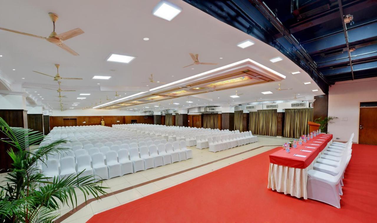 Manpho Bell Hotel & Convention Center Bangalore Eksteriør billede