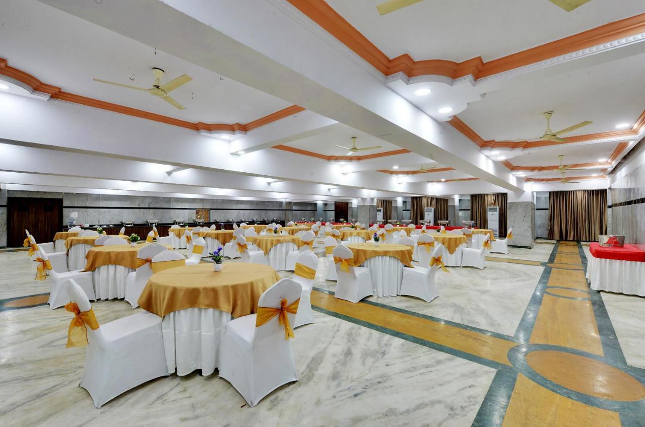 Manpho Bell Hotel & Convention Center Bangalore Eksteriør billede