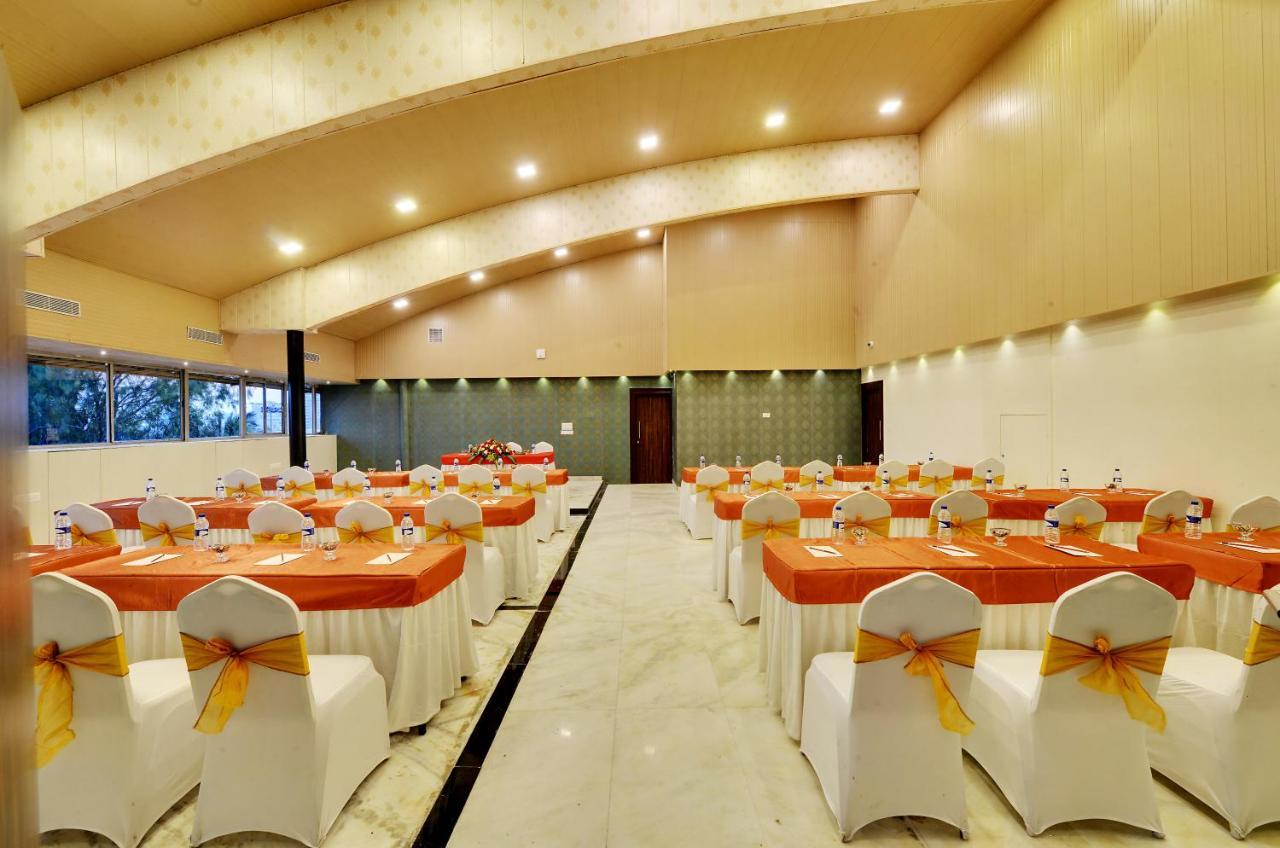 Manpho Bell Hotel & Convention Center Bangalore Eksteriør billede